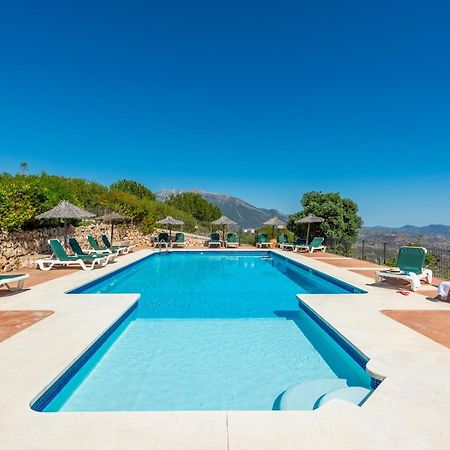 Cantueso Holiday Park Periana Buitenkant foto