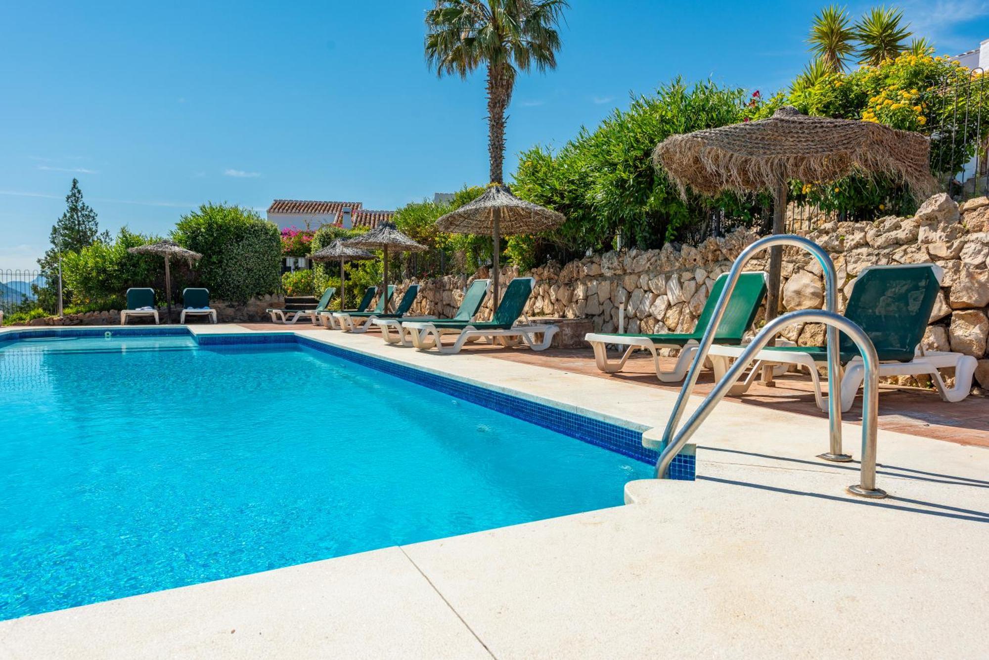 Cantueso Holiday Park Periana Buitenkant foto